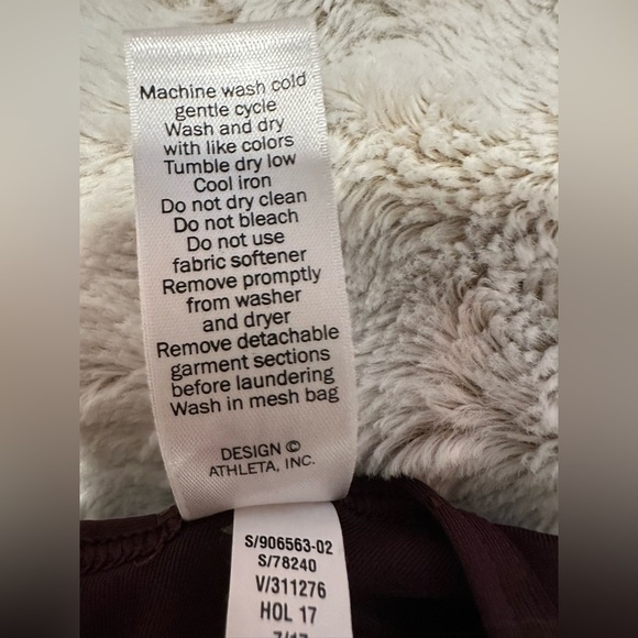 Athleta Women's Size S Basic Purple Plum
Workout Tank Round Neck - Picture 8 of 9